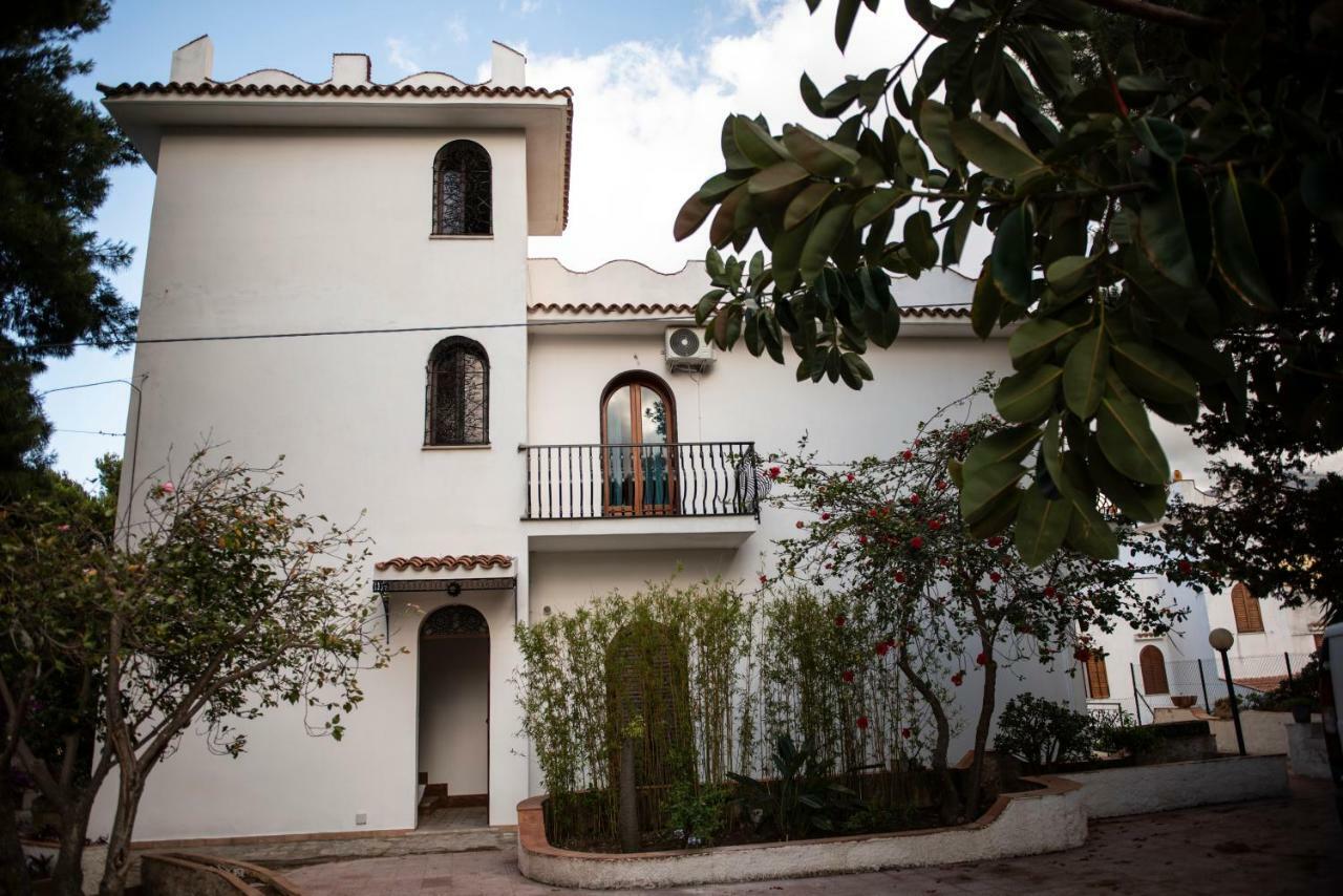 Вилла Casa Vacanze Baia Di Guidaloca Кастелламмаре-дель-Голфо Экстерьер фото